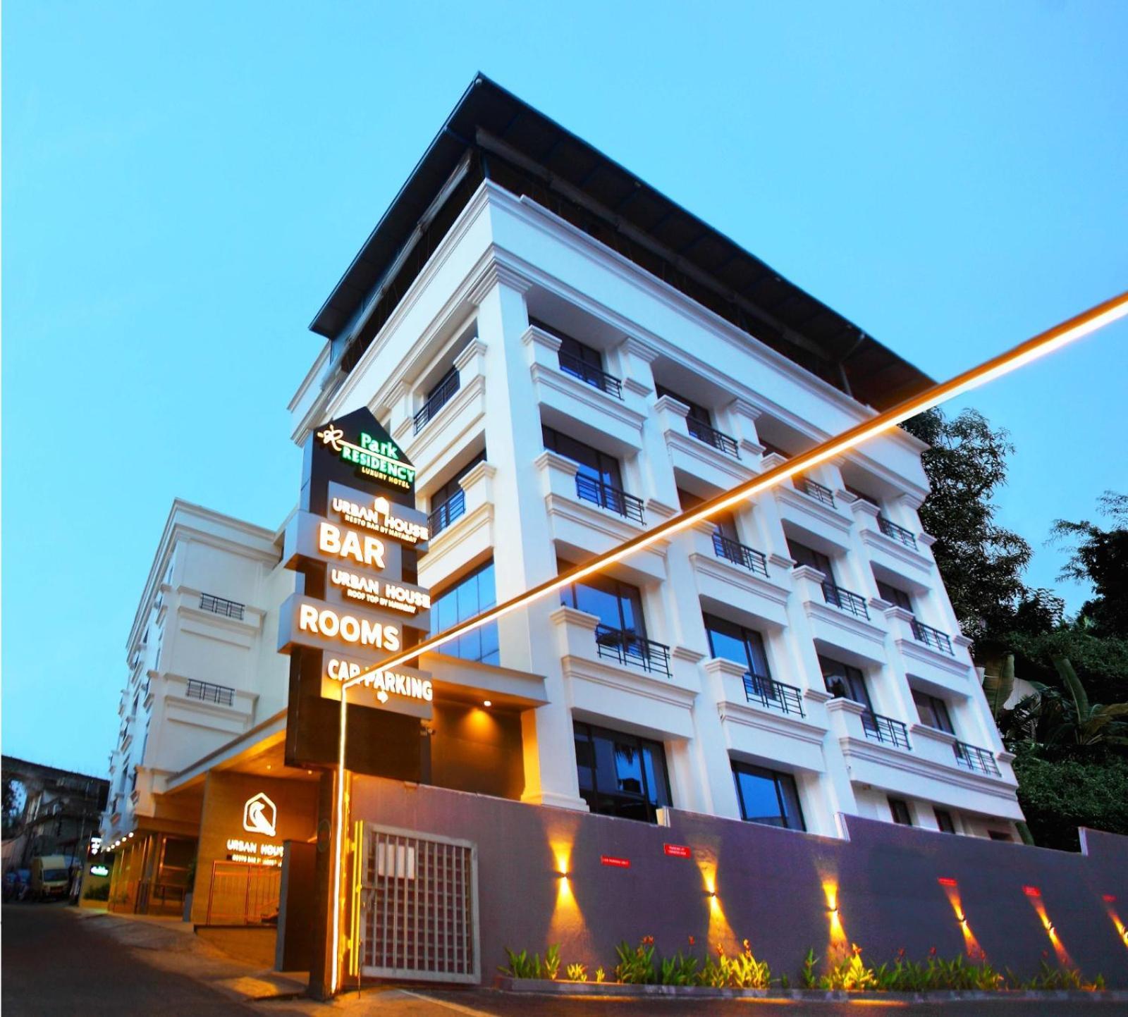 Park Residency Hotel Kochi Exterior photo